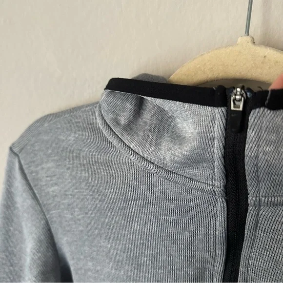 NIKE DRI-FIT Sweatshirt Women M Gray Zip Up Hooded Funnel Neck Thumb Hole - Picture 7 of 16